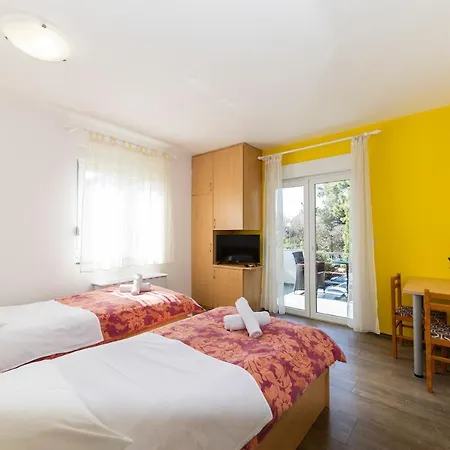 Guest house Irena Zadar