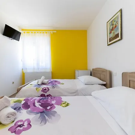 Irena Guest house