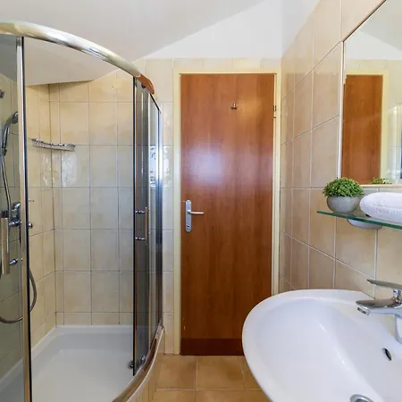 Irena Guest house
