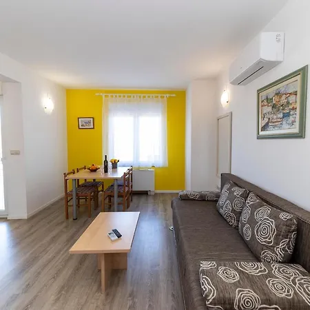 Guest house Irena Zadar