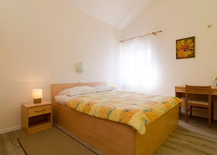 Guest house Irena Zadar