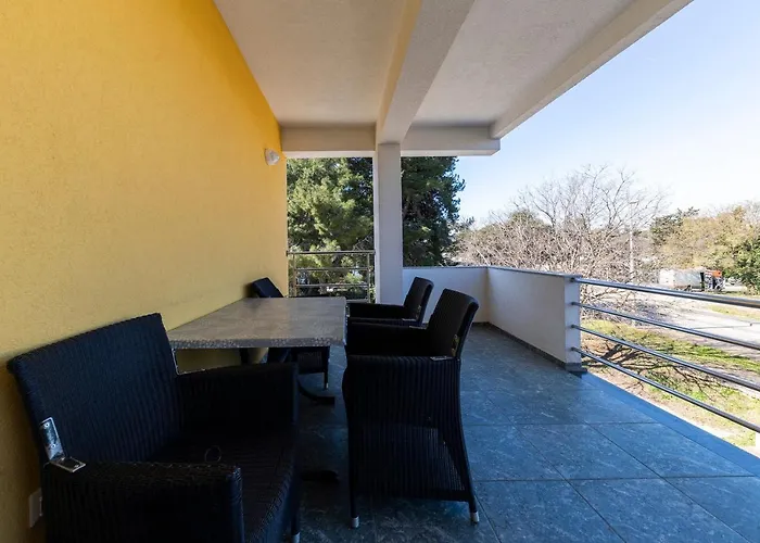 Irena 3* Ζαντάρ