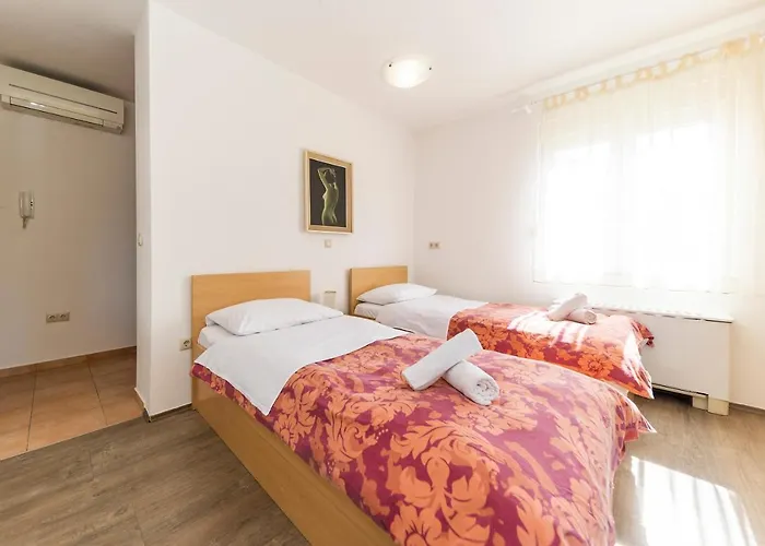 Irena 3* Ζαντάρ