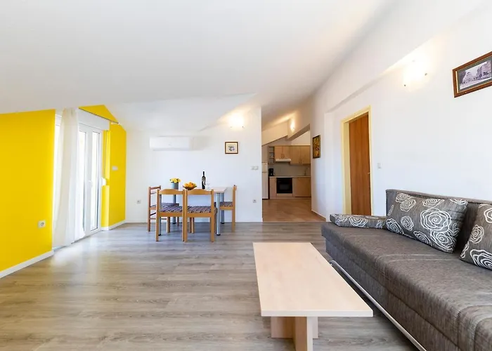 Irena Πανσιόν